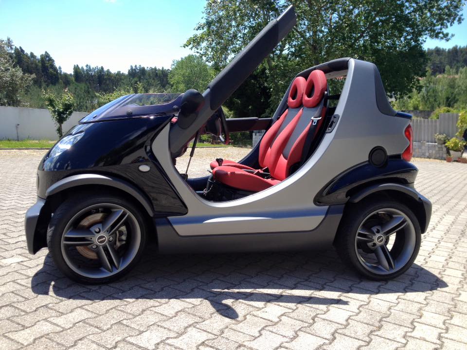 Customized Smart car with racing seats